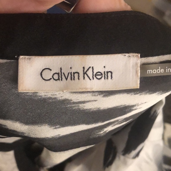LAST CHANCE 💄 Calvin Klein Long Sleeve Blouse, size large - Picture 6 of 7